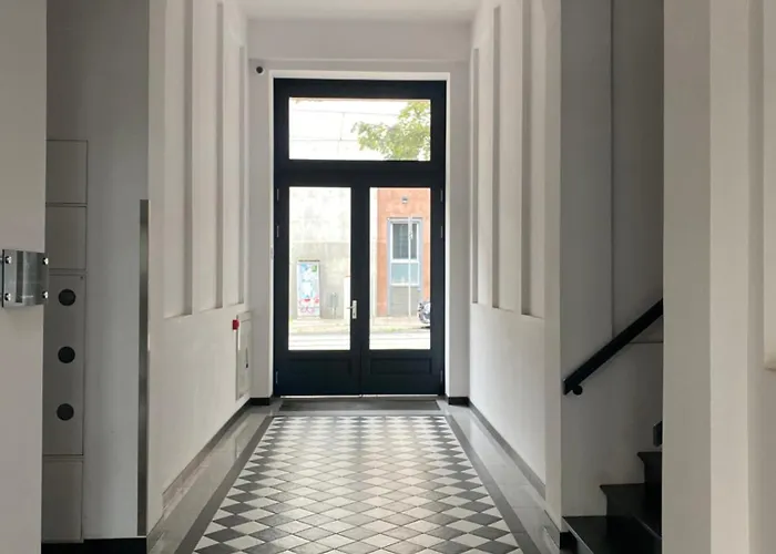 Old Town Twenty Three *